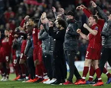 包含利物浦主帅因伤退役，球队未来存疑的词条