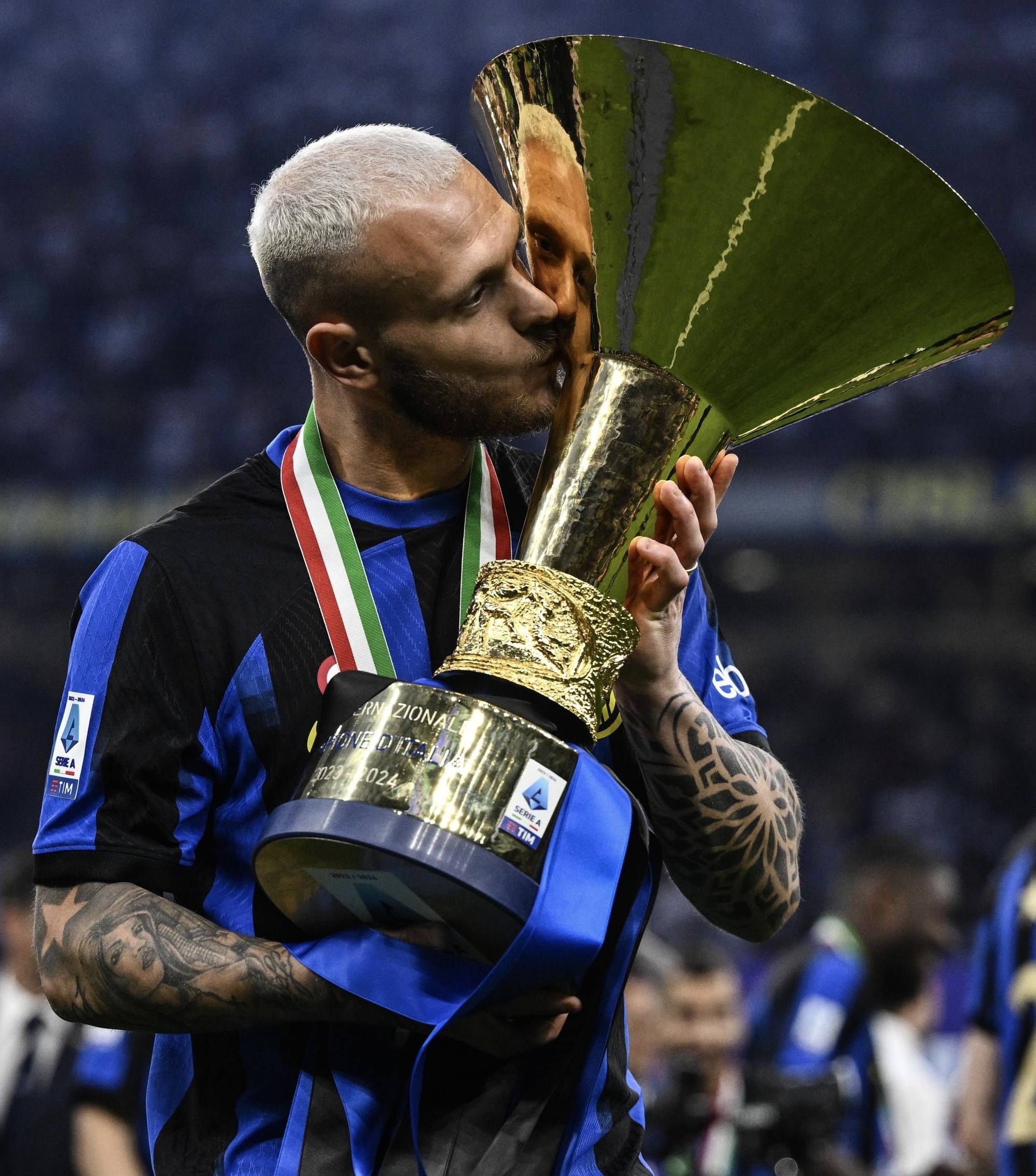 包含国米后卫迎来状态爆发，将成为球队防线中坚的词条