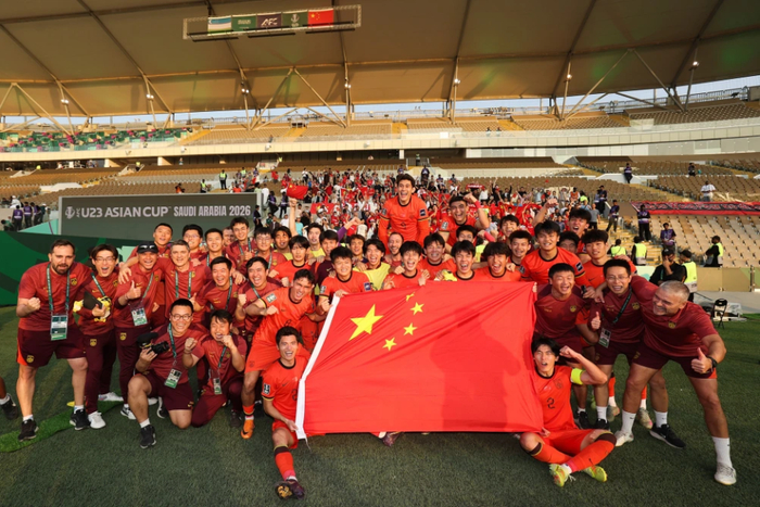 包含国内球员在区域比赛中奋勇争先，获得亮眼战绩的词条
